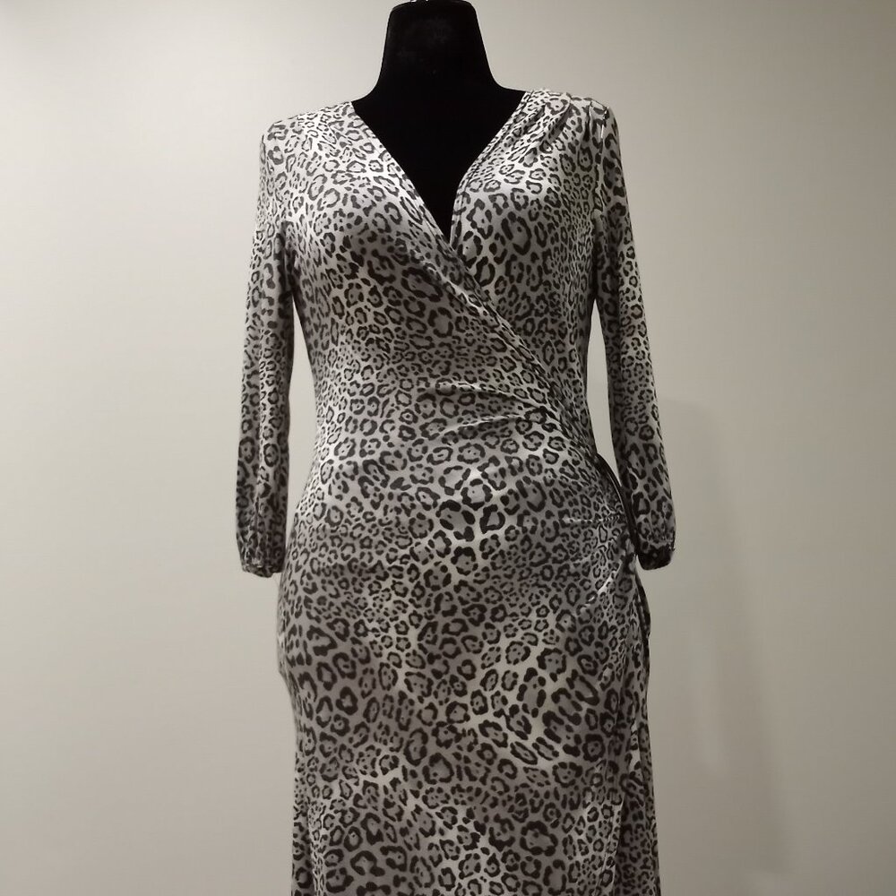 ONE WEST NEW YORK ANIMAL PRINT WRAP JERSEY DRESS WITH SIDE BUCKLE FEATURE SIZE M